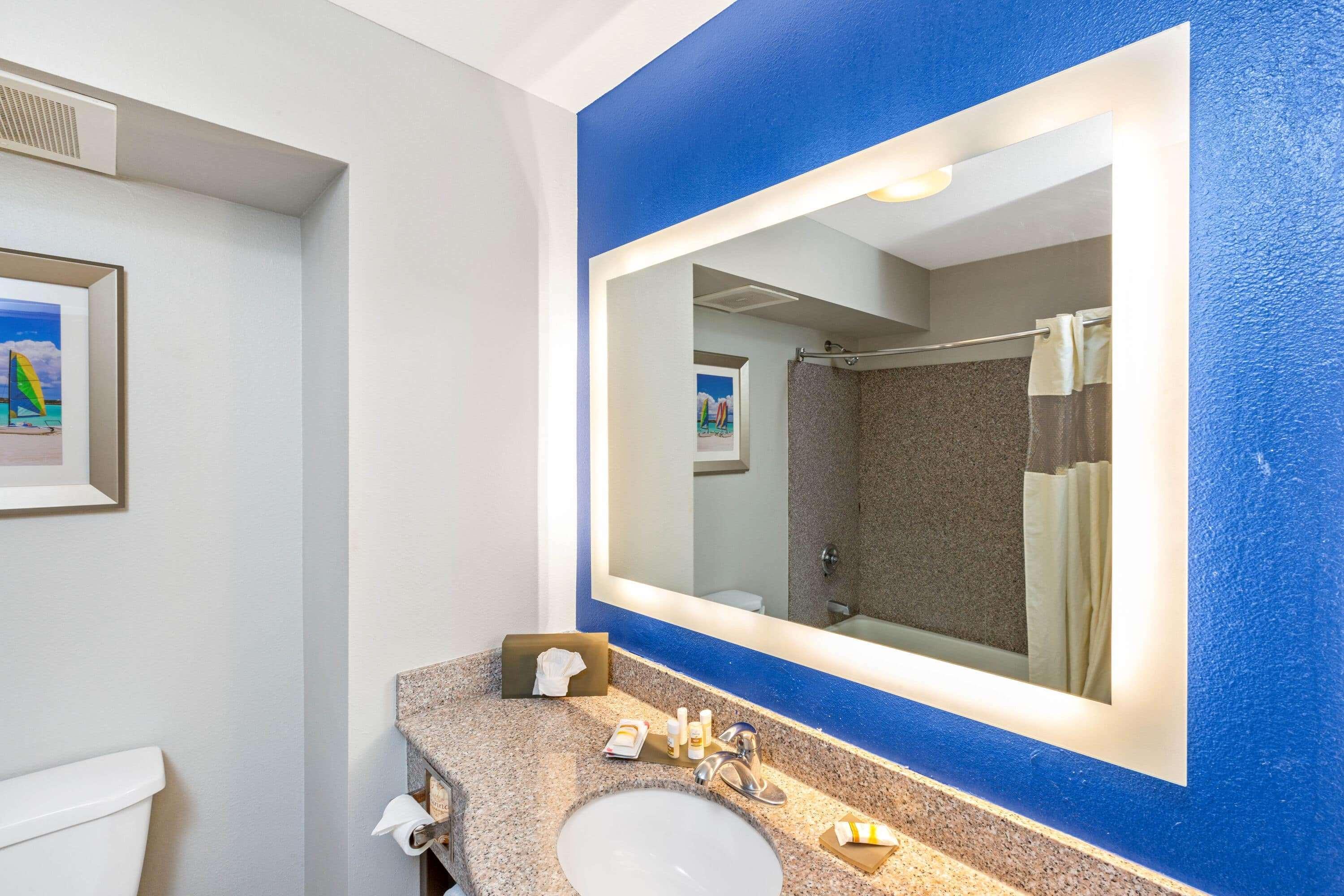 La Quinta By Wyndham Ne Long Beach/Cypress Hawaiian Gardens Bagian luar foto