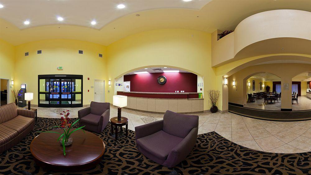 La Quinta By Wyndham Ne Long Beach/Cypress Hawaiian Gardens Bagian luar foto